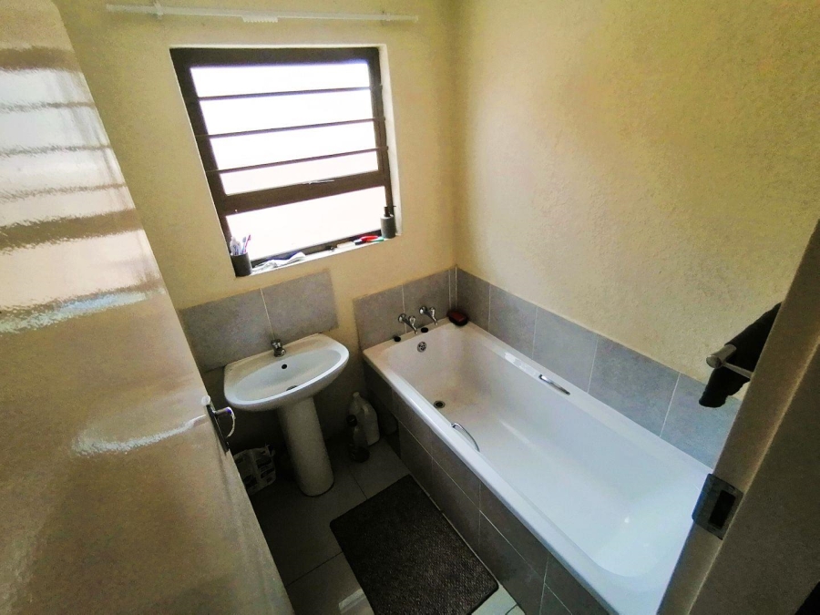 3 Bedroom Property for Sale in Soshanguve East Gauteng