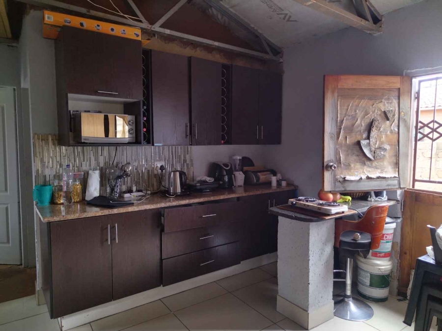 2 Bedroom Property for Sale in Winterveldt Gauteng