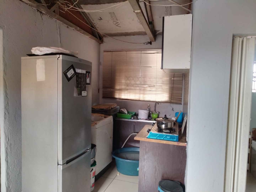 2 Bedroom Property for Sale in Winterveldt Gauteng