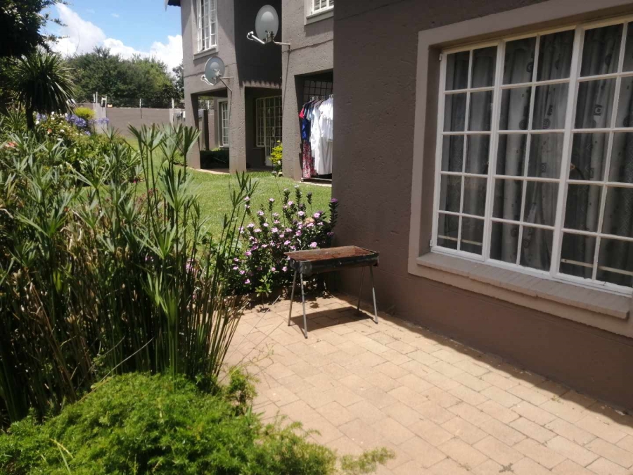 2 Bedroom Property for Sale in Bassonia Gauteng