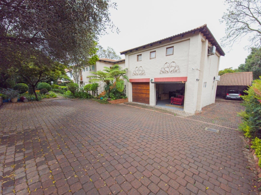 To Let 1 Bedroom Property for Rent in Waterkloof Gauteng