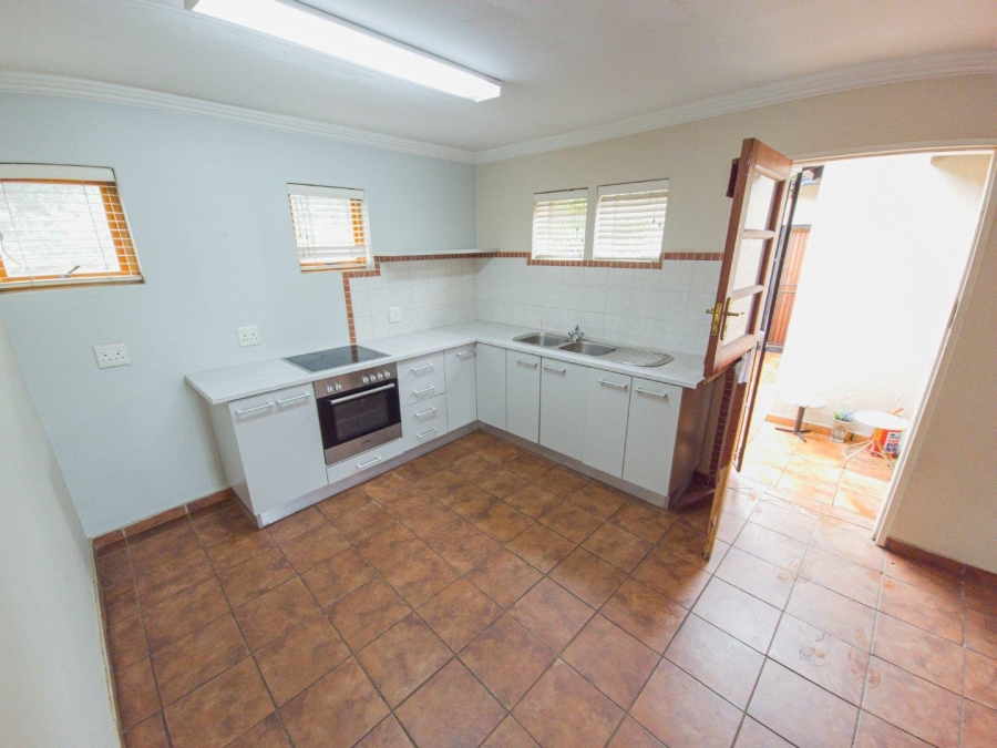 To Let 1 Bedroom Property for Rent in Waterkloof Gauteng