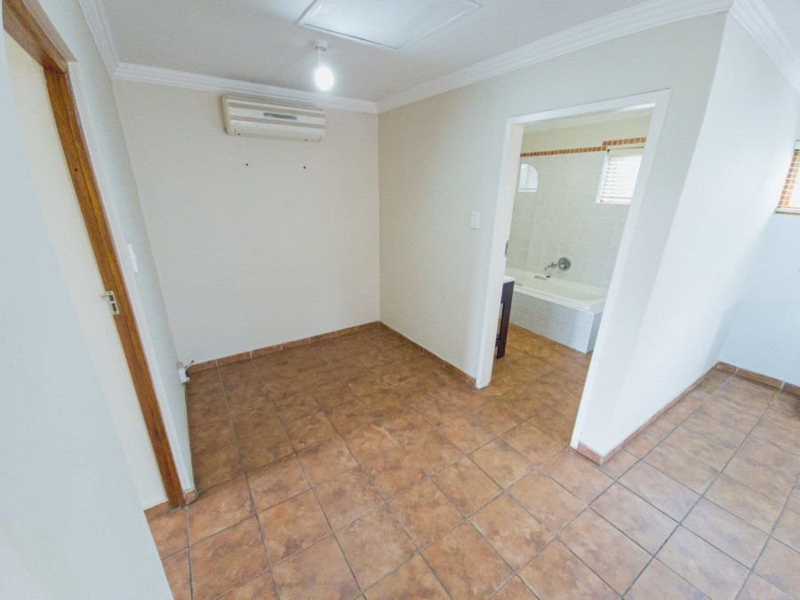 To Let 1 Bedroom Property for Rent in Waterkloof Gauteng