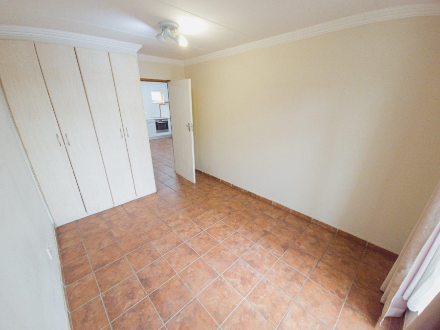 To Let 1 Bedroom Property for Rent in Waterkloof Gauteng