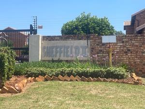 2 Bedroom Property for Sale in Chloorkop Gauteng
