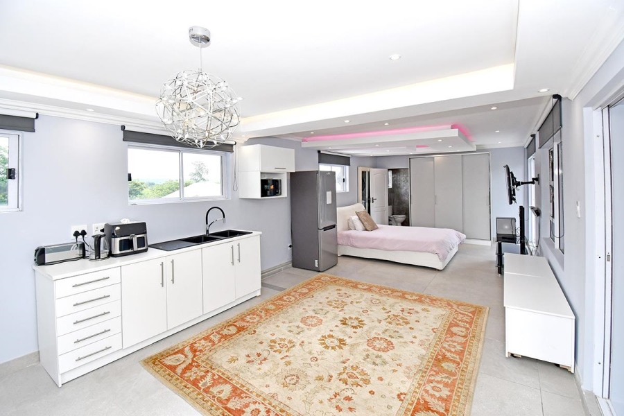 To Let 1 Bedroom Property for Rent in Parkmore Gauteng