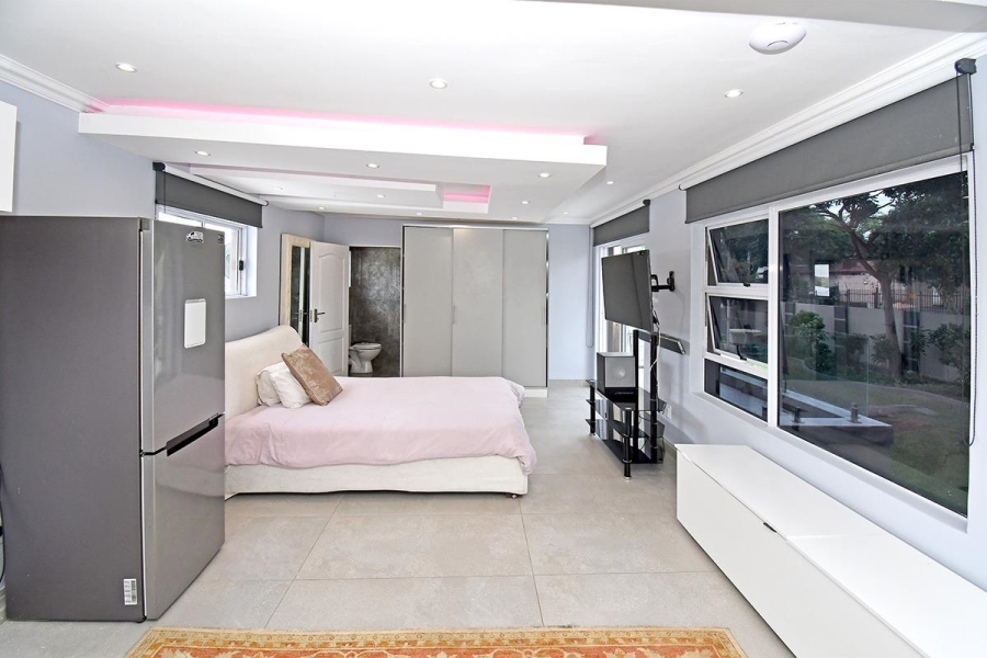 To Let 1 Bedroom Property for Rent in Parkmore Gauteng