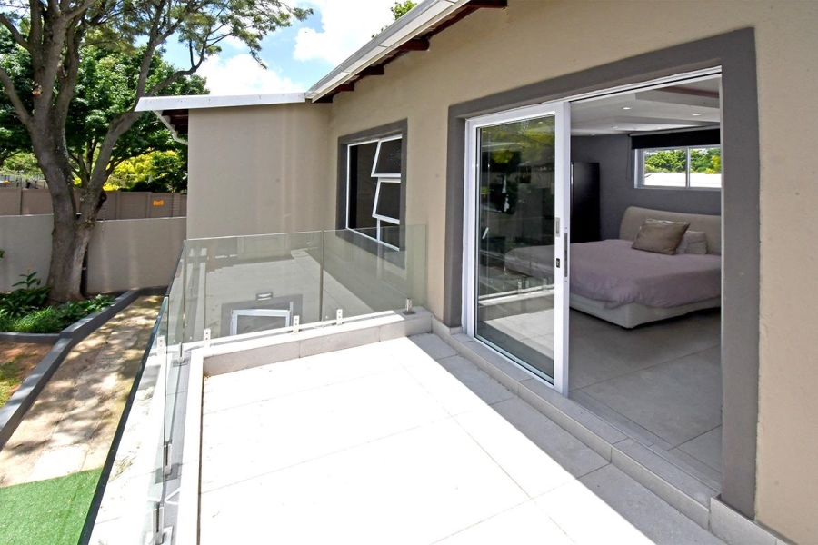 To Let 1 Bedroom Property for Rent in Parkmore Gauteng