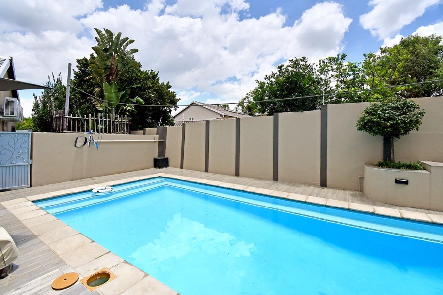 To Let 1 Bedroom Property for Rent in Parkmore Gauteng