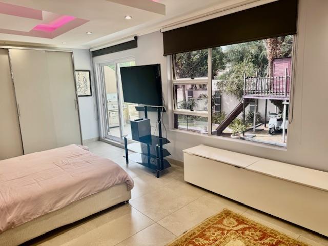 To Let 1 Bedroom Property for Rent in Parkmore Gauteng