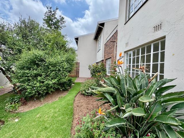 2 Bedroom Property for Sale in Sandown Gauteng