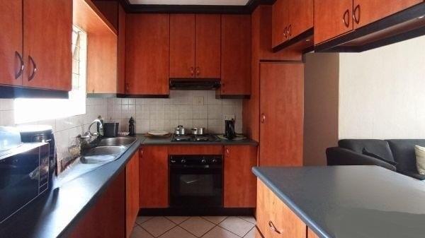 3 Bedroom Property for Sale in Die Hoewes Gauteng