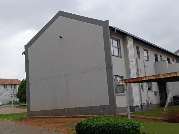 3 Bedroom Property for Sale in Die Hoewes Gauteng
