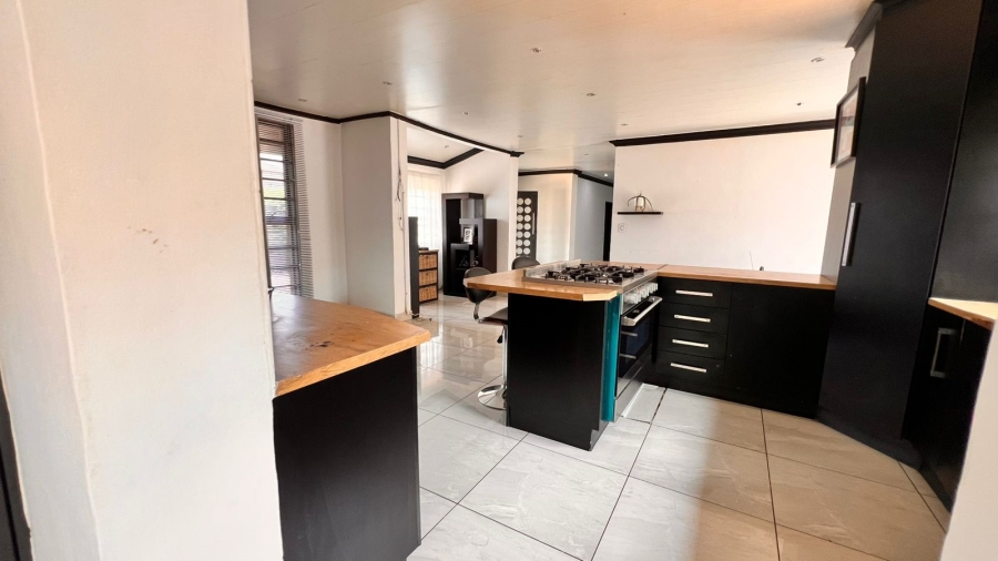 3 Bedroom Property for Sale in Actonville Gauteng