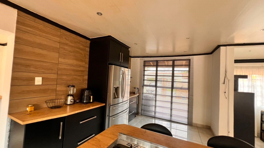 3 Bedroom Property for Sale in Actonville Gauteng