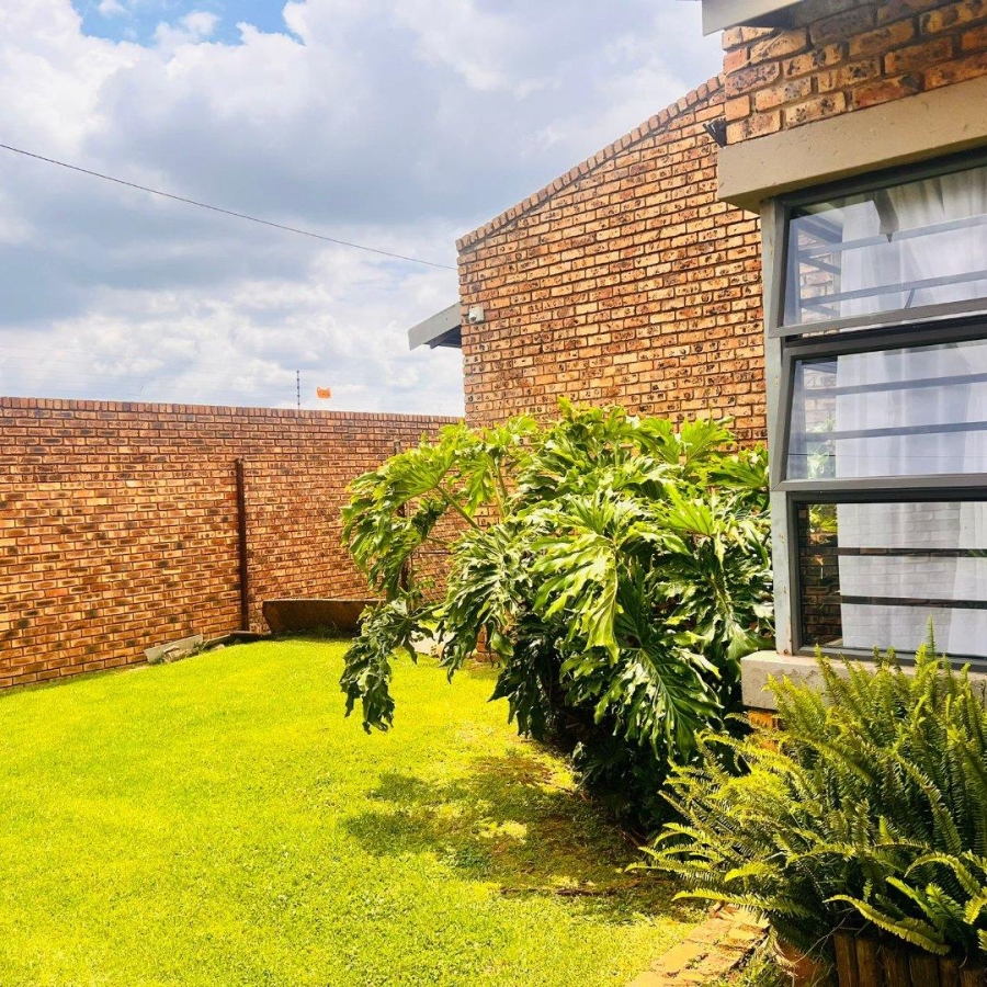 3 Bedroom Property for Sale in Actonville Gauteng