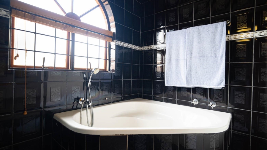 4 Bedroom Property for Sale in North Riding Gauteng