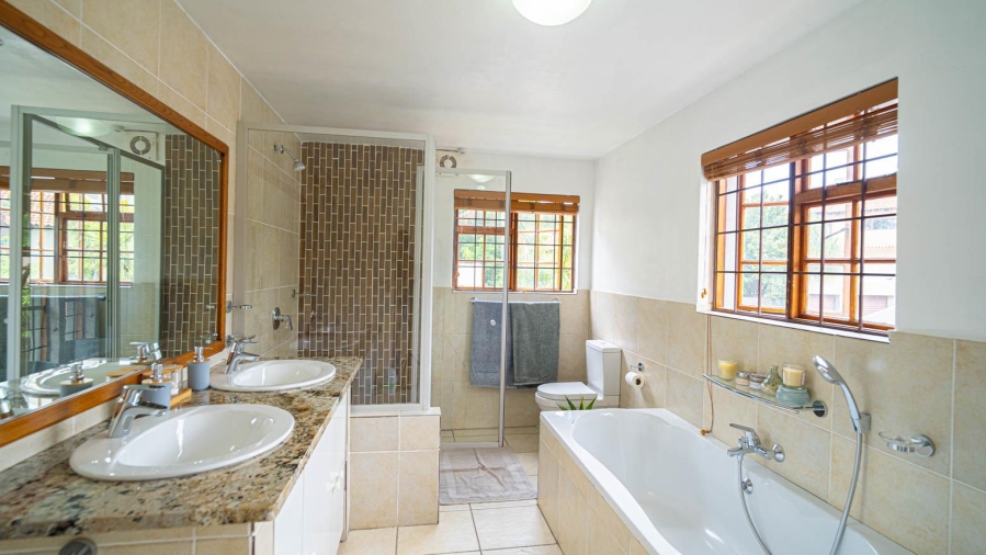 4 Bedroom Property for Sale in North Riding Gauteng