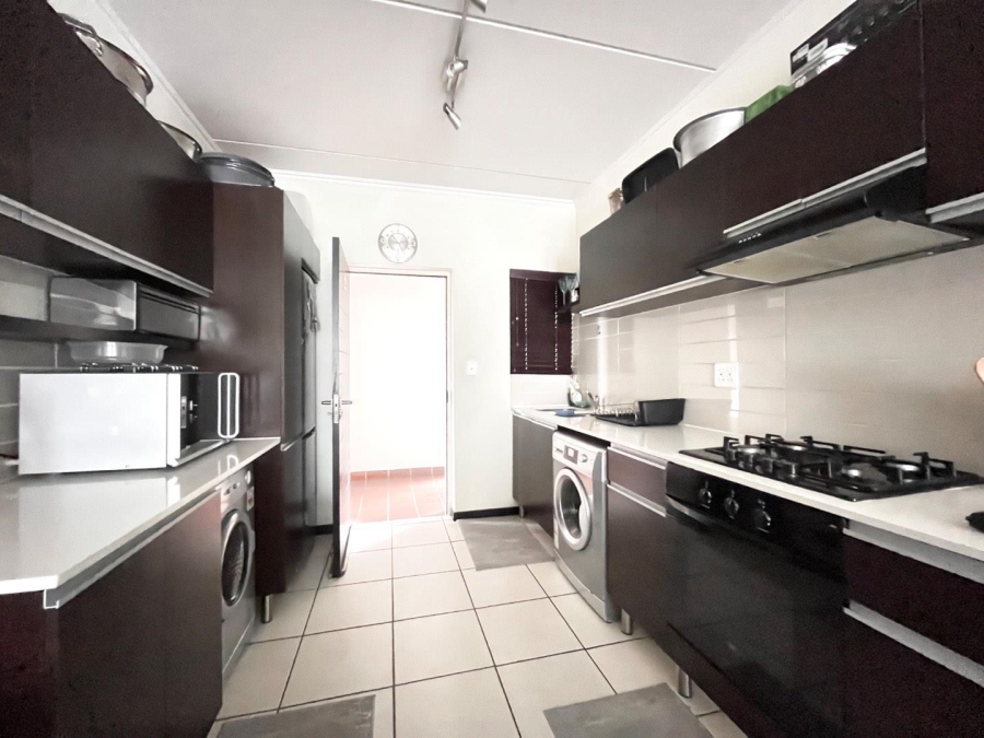 2 Bedroom Property for Sale in Greenstone Gate Gauteng