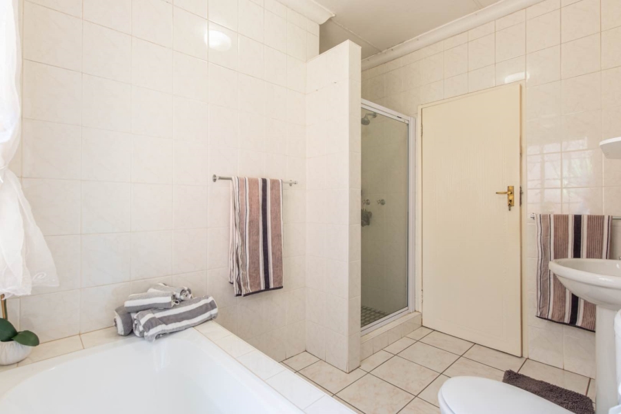 3 Bedroom Property for Sale in Noordheuwel Gauteng