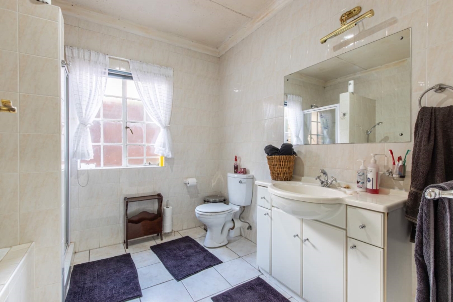 3 Bedroom Property for Sale in Noordheuwel Gauteng