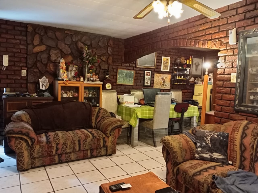 2 Bedroom Property for Sale in Forest Hill Gauteng