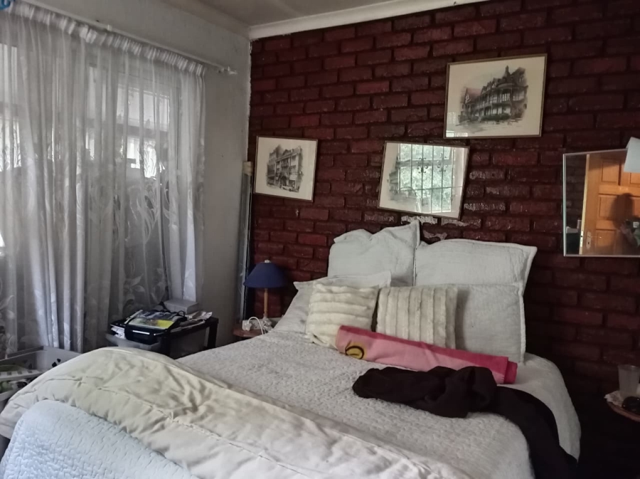 2 Bedroom Property for Sale in Forest Hill Gauteng