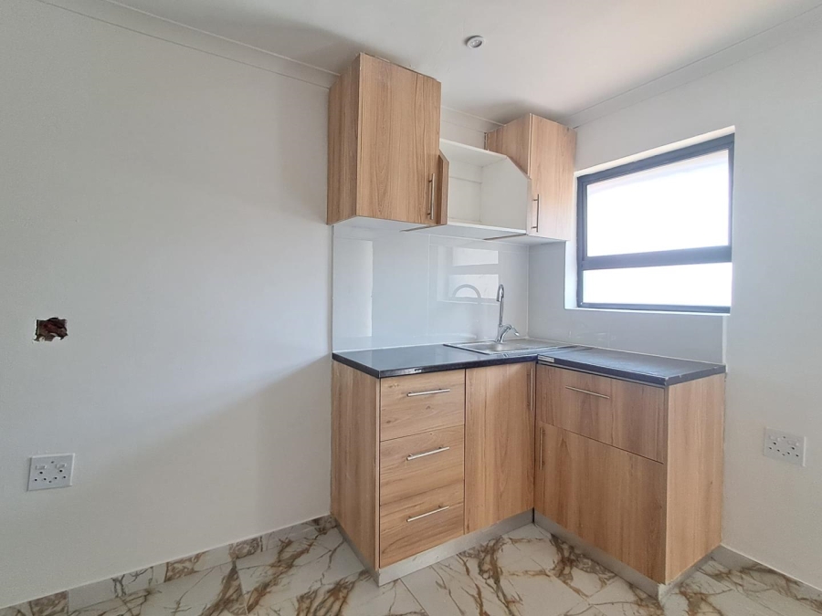 1 Bedroom Property for Sale in Mulbarton Gauteng