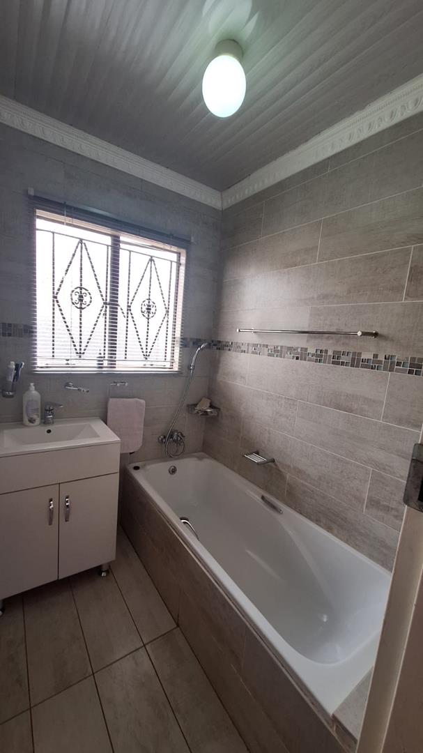 2 Bedroom Property for Sale in Soshanguve VV Gauteng