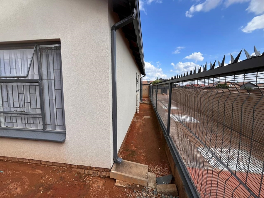 3 Bedroom Property for Sale in Soshanguve WW Gauteng