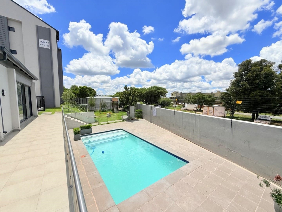 2 Bedroom Property for Sale in Midridge Park Gauteng