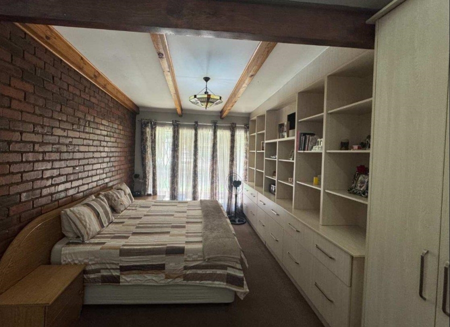 4 Bedroom Property for Sale in Verwoerdpark Gauteng