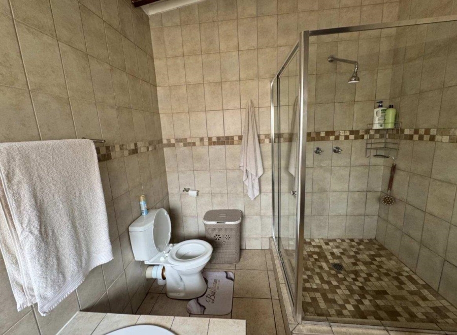 4 Bedroom Property for Sale in Verwoerdpark Gauteng