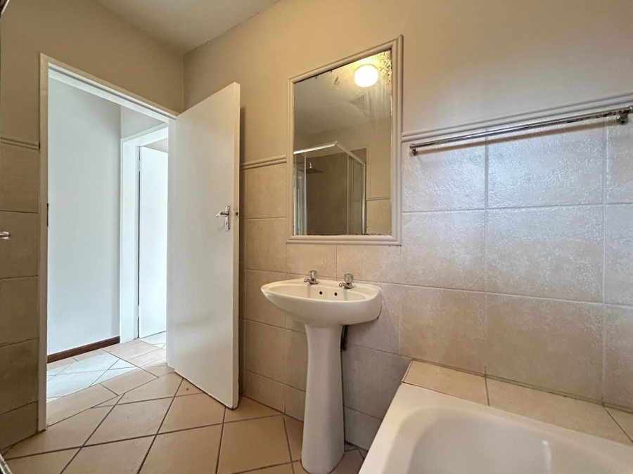 2 Bedroom Property for Sale in Mooikloof Ridge Gauteng