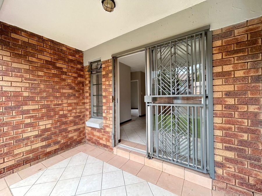 2 Bedroom Property for Sale in Mooikloof Ridge Gauteng