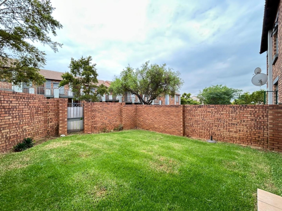 2 Bedroom Property for Sale in Mooikloof Ridge Gauteng