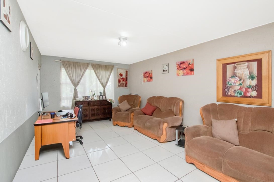 2 Bedroom Property for Sale in Weltevreden Park Gauteng