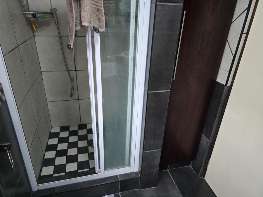 To Let 2 Bedroom Property for Rent in Van Riebeeck Park Gauteng