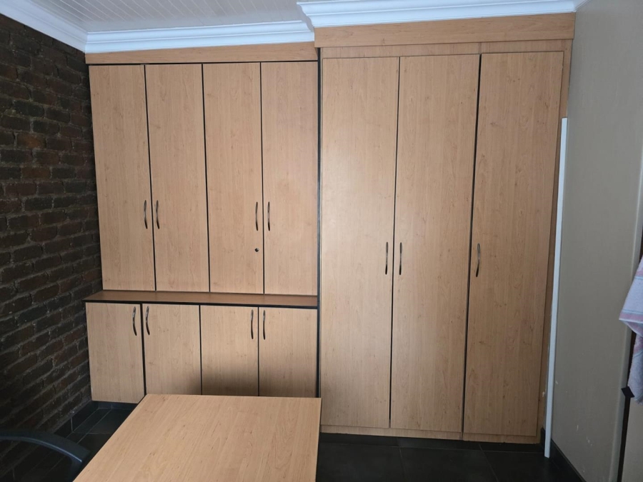 To Let 2 Bedroom Property for Rent in Van Riebeeck Park Gauteng