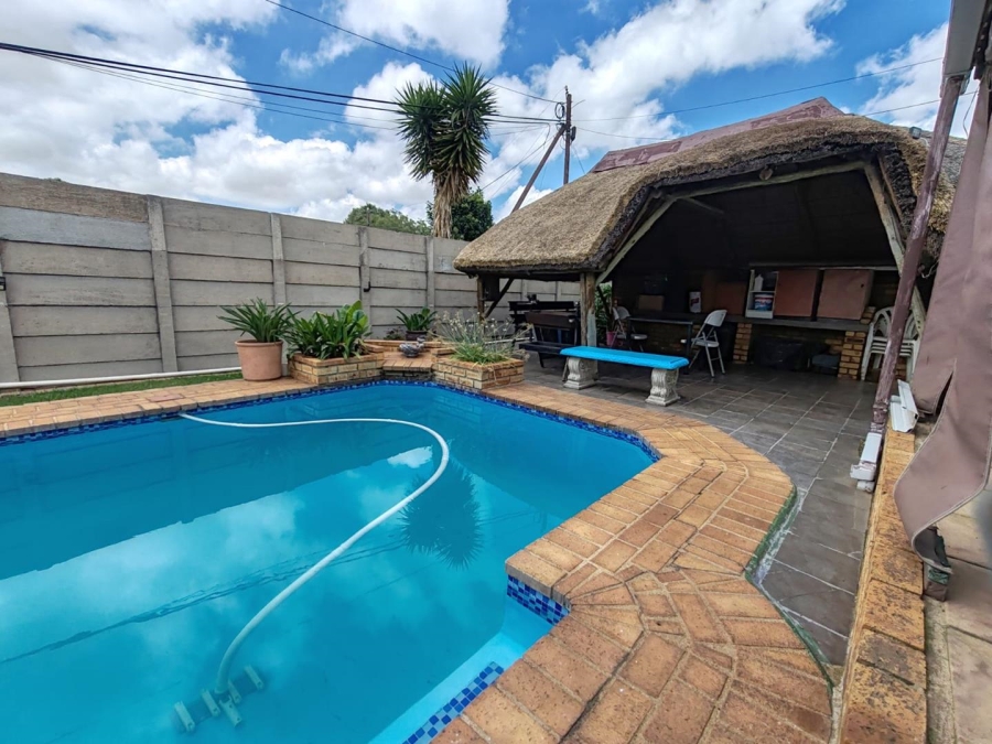 3 Bedroom Property for Sale in Northmead Gauteng