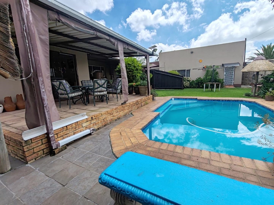 3 Bedroom Property for Sale in Northmead Gauteng