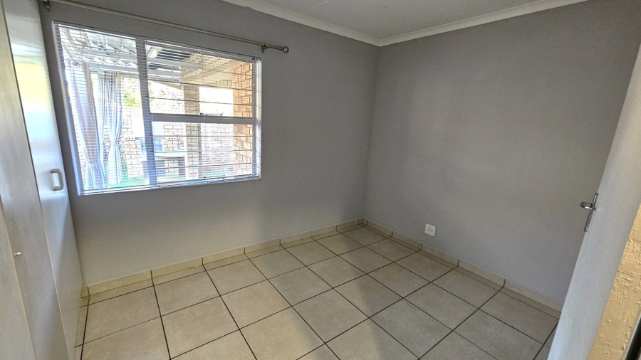 To Let 3 Bedroom Property for Rent in Die Hoewes Gauteng