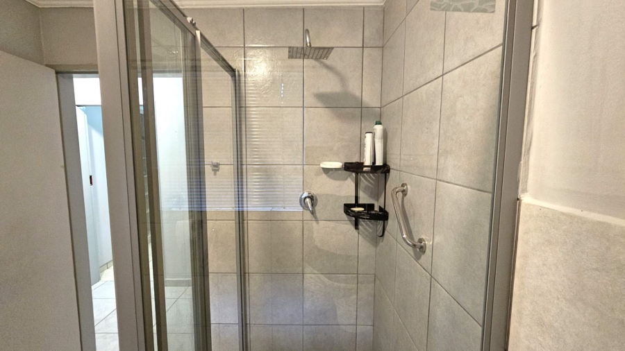 To Let 3 Bedroom Property for Rent in Die Hoewes Gauteng