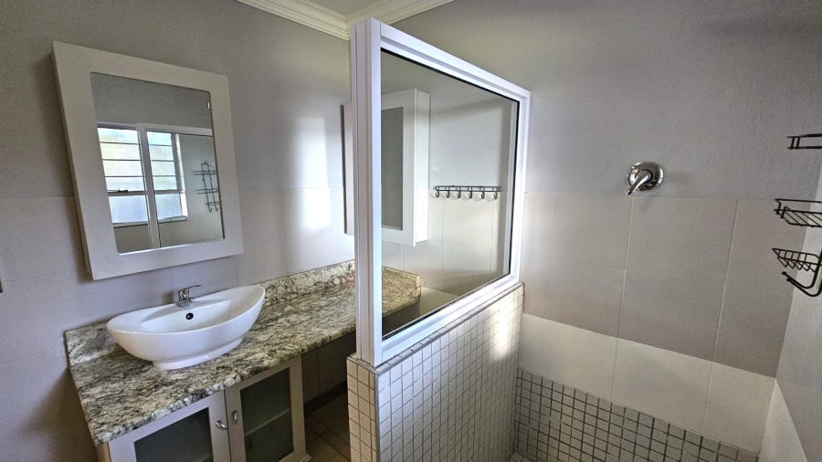 To Let 3 Bedroom Property for Rent in Die Hoewes Gauteng