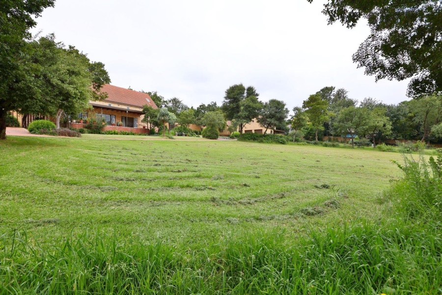 To Let 2 Bedroom Property for Rent in Buccleuch Gauteng