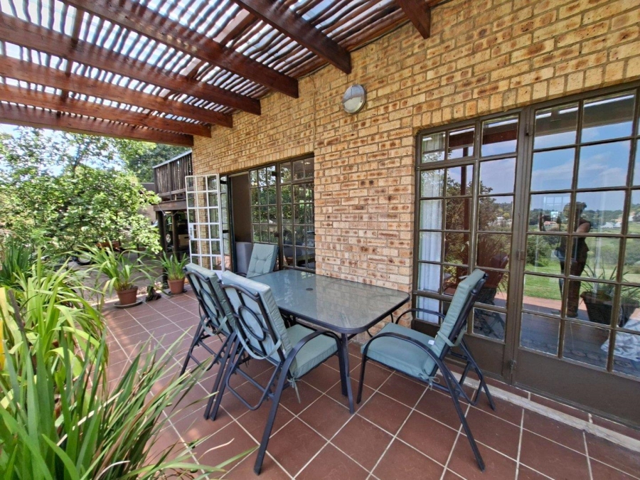 To Let 1 Bedroom Property for Rent in Buccleuch Gauteng