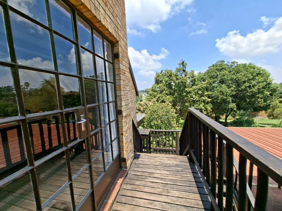 To Let 1 Bedroom Property for Rent in Buccleuch Gauteng