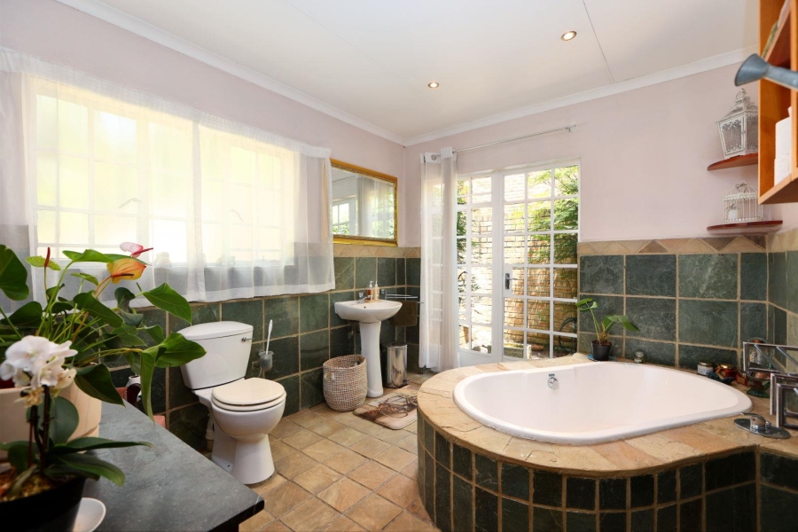 To Let 5 Bedroom Property for Rent in Buccleuch Gauteng