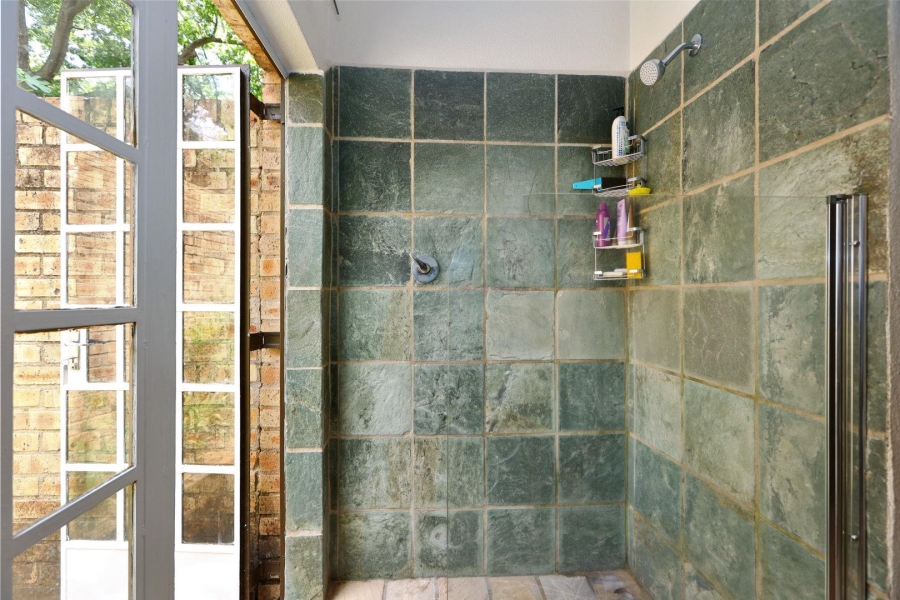 To Let 5 Bedroom Property for Rent in Buccleuch Gauteng