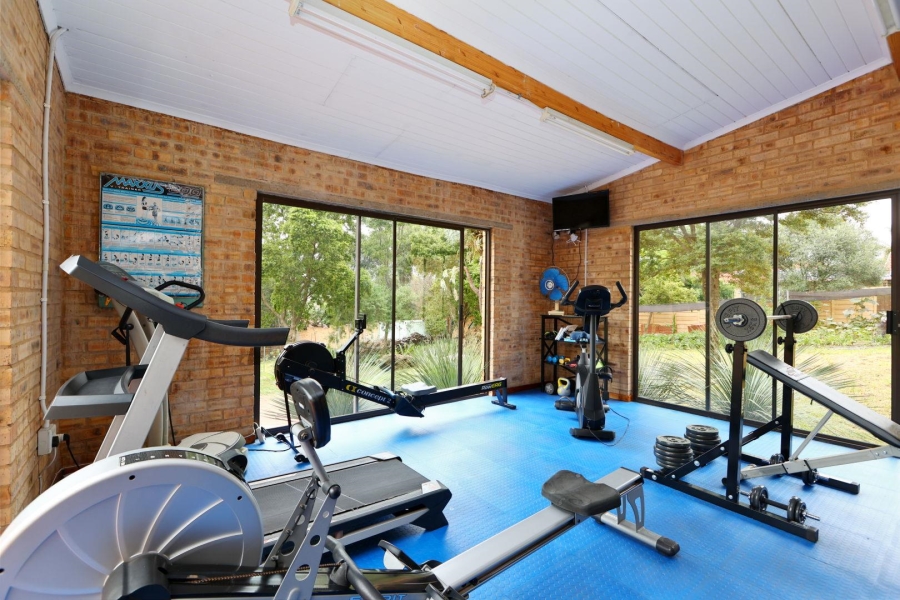 To Let 5 Bedroom Property for Rent in Buccleuch Gauteng